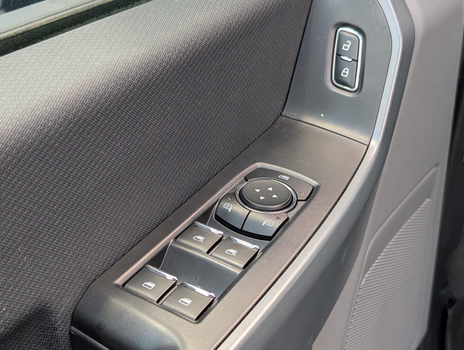 Used 2022 Oxford White Ford XLT image 16