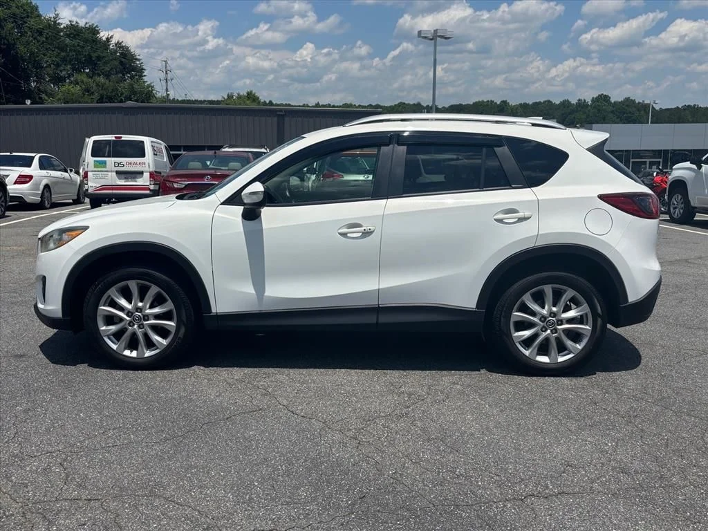 Used 2015 White Mazda Grand Touring image 23