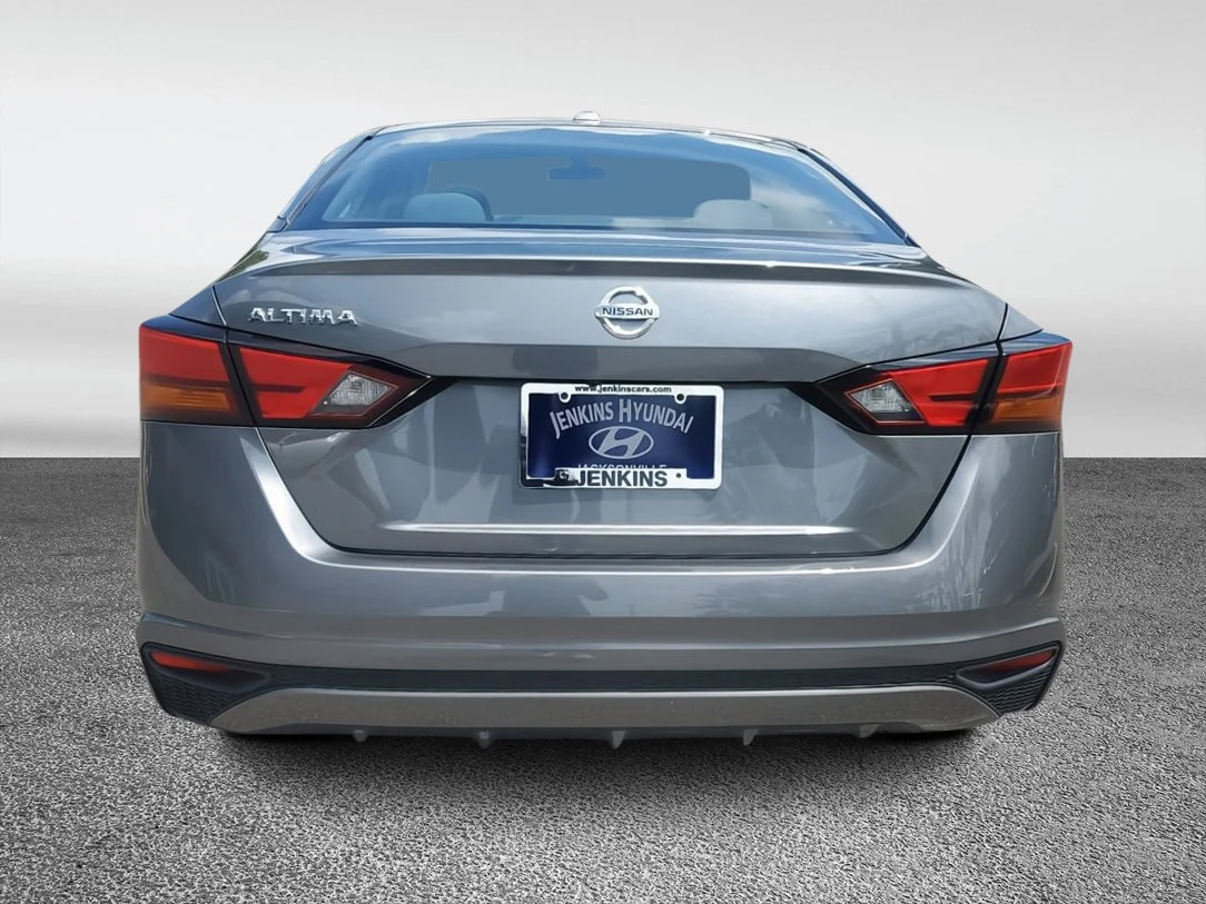 Used 2019 Gun Metallic Nissan 2.5 S image 5