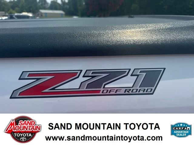 Used 2020 White Chevrolet Z71 image 10