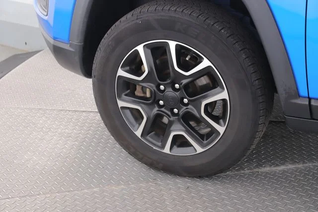 Used 2021 Blue Jeep Trailhawk image 13