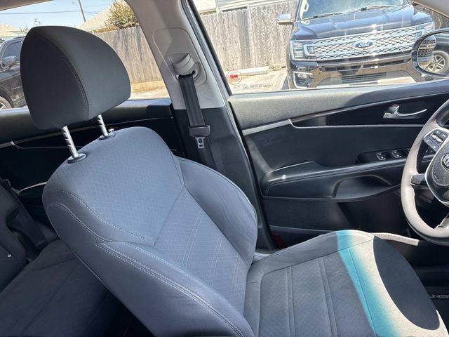 Used 2020 Everlasting Silve Kia LX image 13