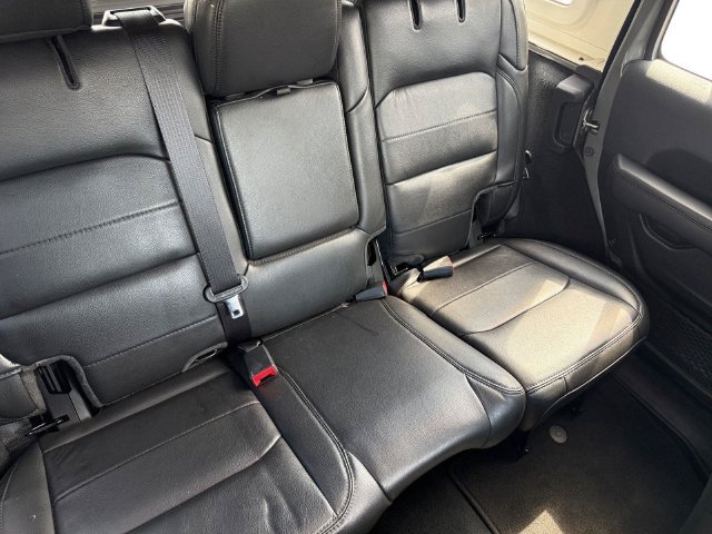 Used 2022 Gray Clearcoat Jeep Unlimited Sahara Altitude image 9