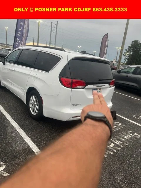 Used 2021 White Chrysler LXI image 4