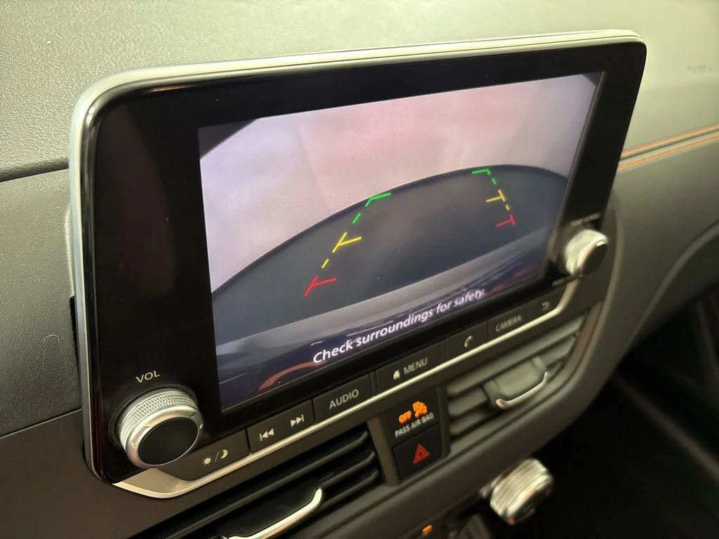 Used 2021 Silver Nissan 2.5 SR image 33