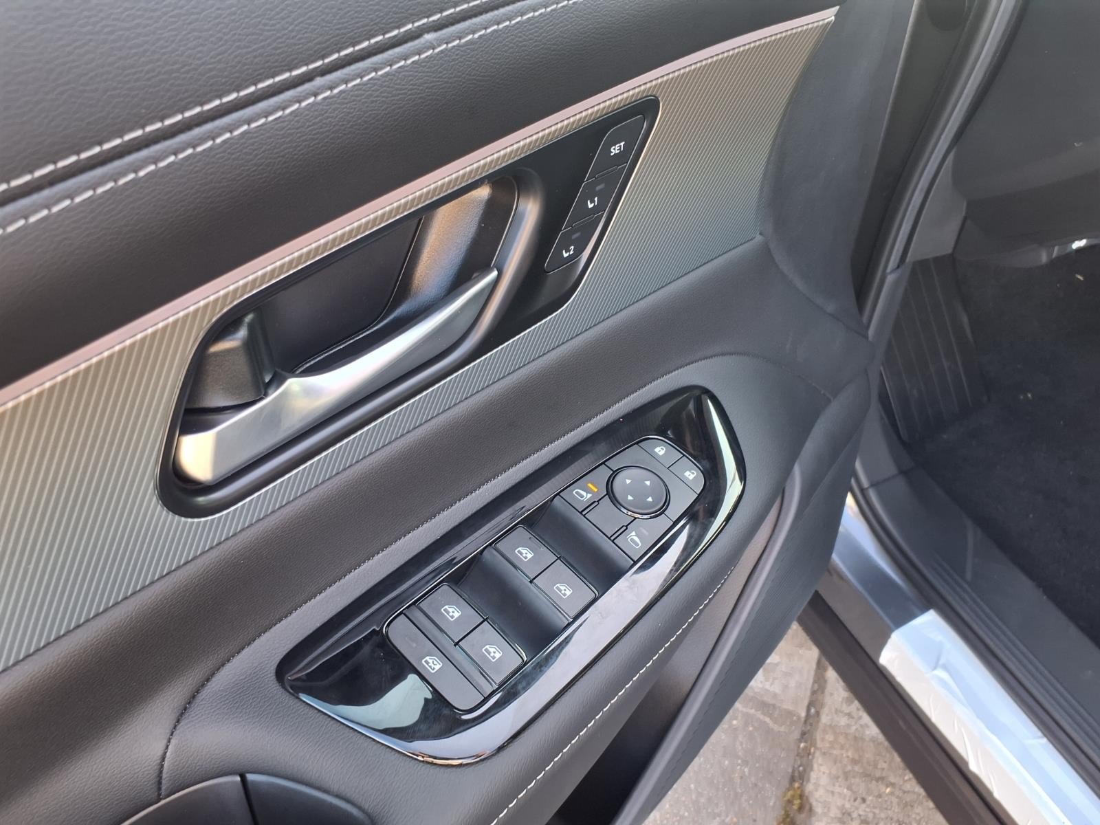 2027 Nissan Murano photo 14 of 24