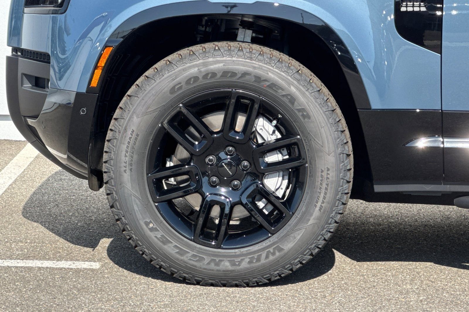 New 2026 Tasman Blue LAND ROVER X-Dynamic SE image 33