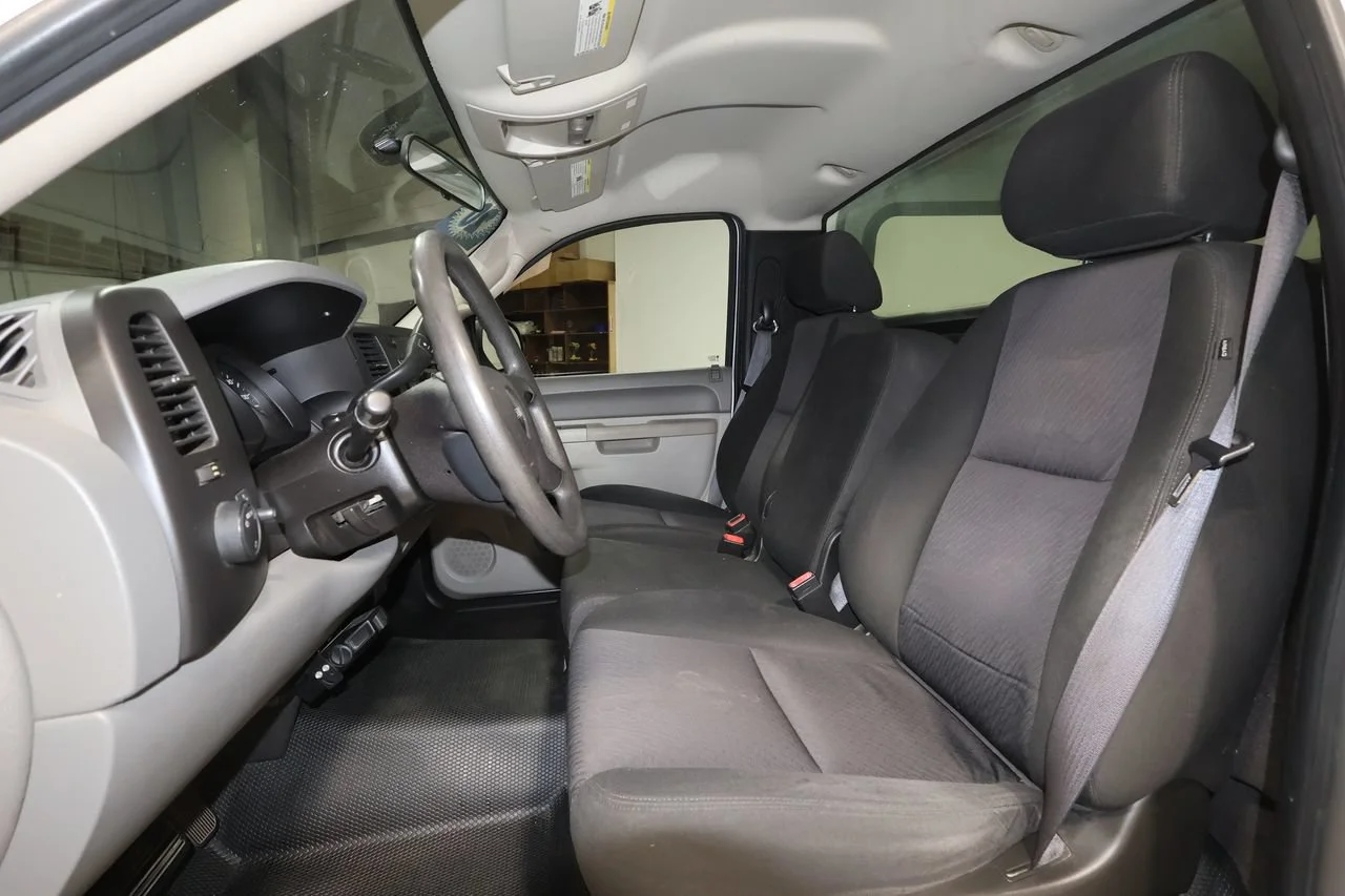 Used 2010 SUMMIT WHITE GMC Work Truck image 12