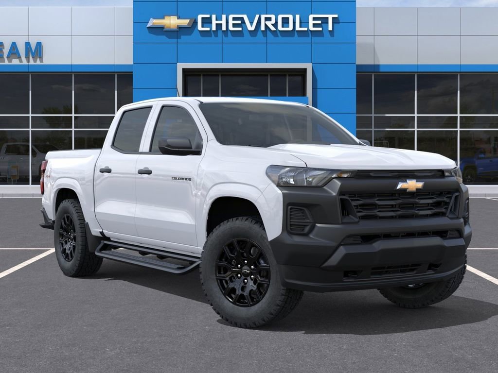 New 2026 Summit White Chevrolet WT image 7