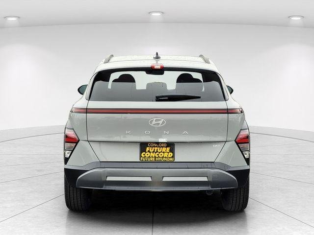 New 2026 Gray Hyundai SEL Premium FWD image 4