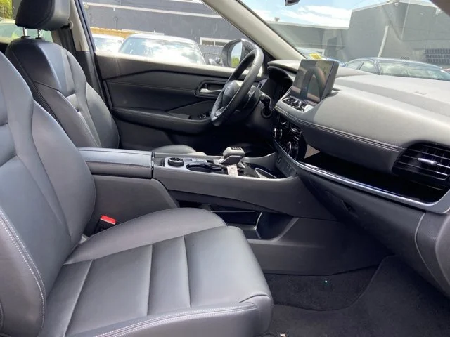2025 Nissan Rogue SL - Photo 26