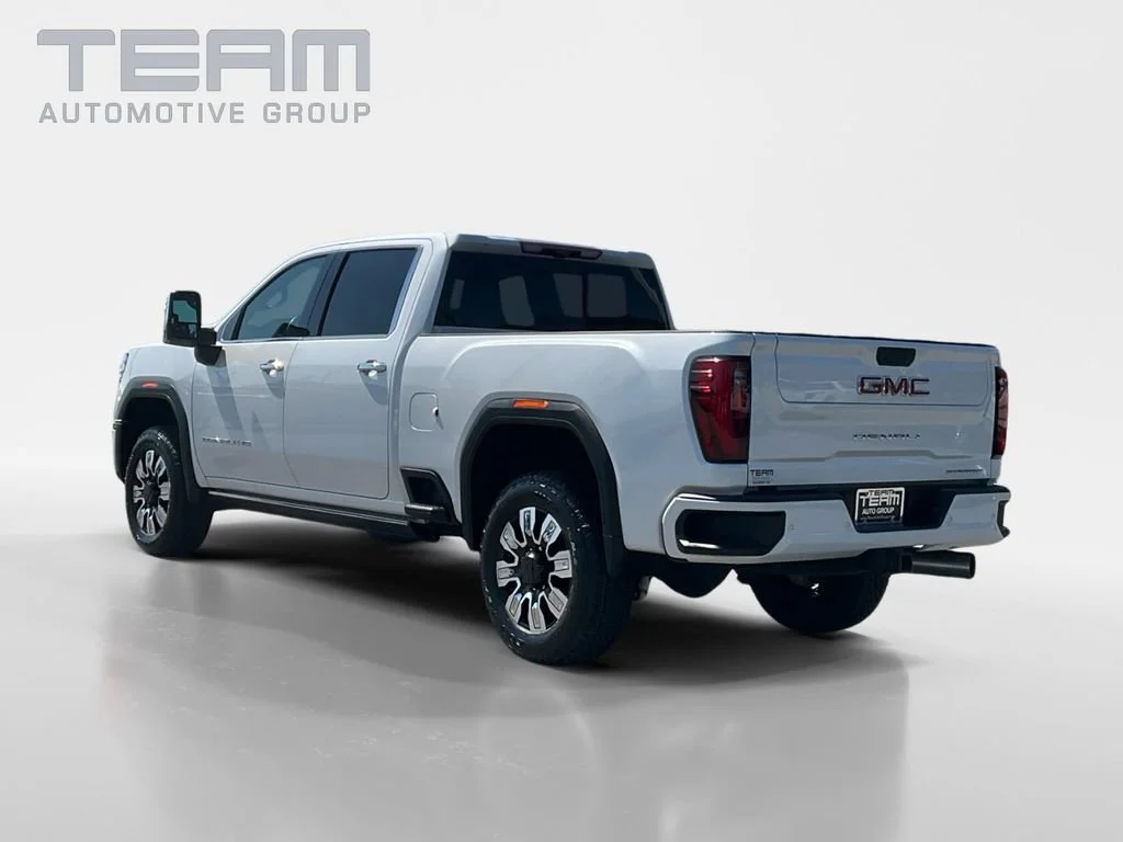 Used 2025 White Frost Tricoat GMC Denali image 5