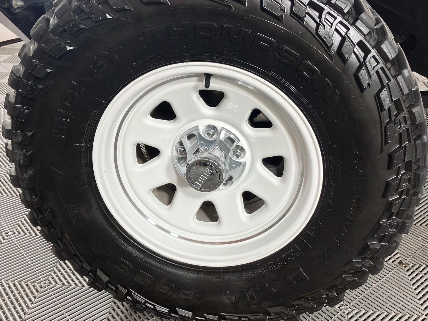 Used 2021 Firecracker Red Clearcoat Jeep Rubicon image 8