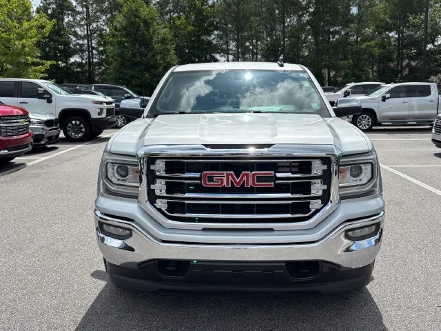 Used 2018 Silver GMC SLT image 8