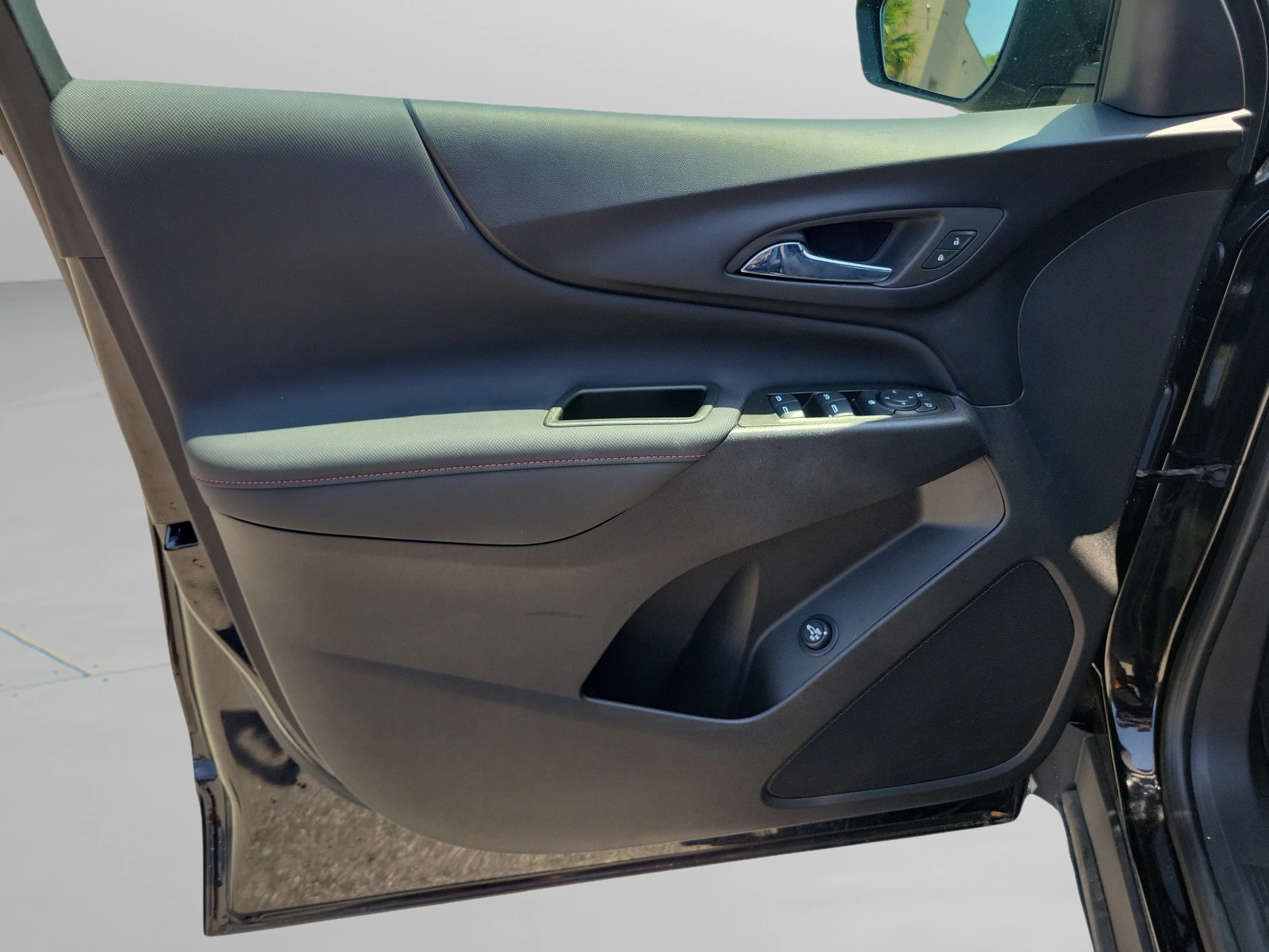 Used 2024 Mosaic Black Metallic Chevrolet RS image 19