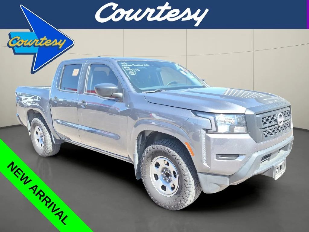 Used 2022 Gray Nissan S image 1