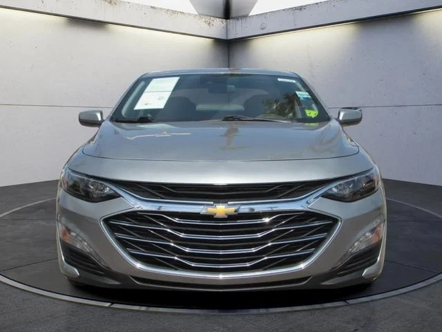 Used 2024 Sterling Gray Metallic Chevrolet LT image 3