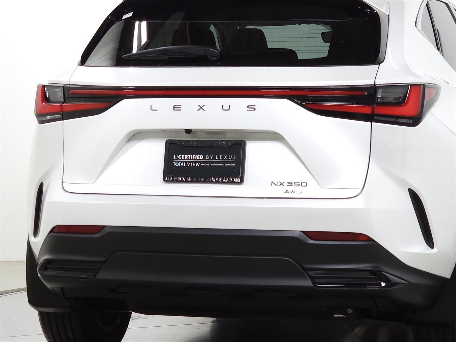 Certified Used 2024 Eminent White Pearl 085 Lexus  image 10