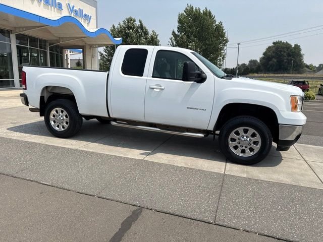 Used 2011 GMC Sierra 2500HD SLT with VIN 1GT211CG8BZ113035 for sale in College Place, WA
