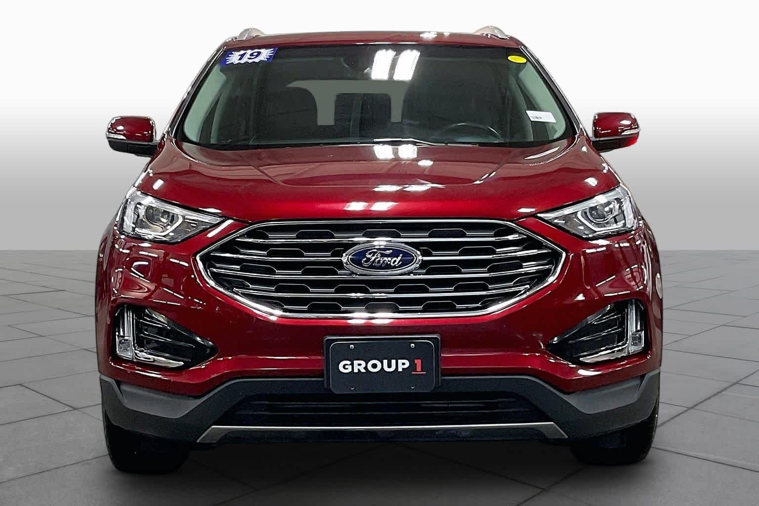 Used 2019 Ruby Red Metallic Tinted Clearcoat Ford SEL image 4