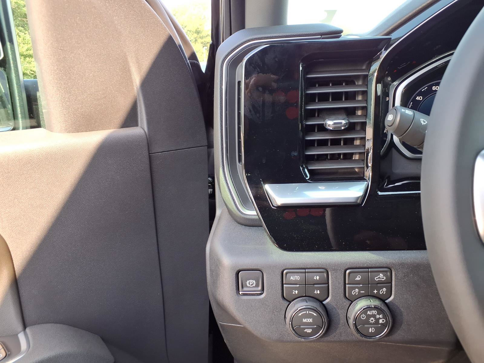 2026 Chevrolet Silverado 2500 HD LTZ - Photo 9
