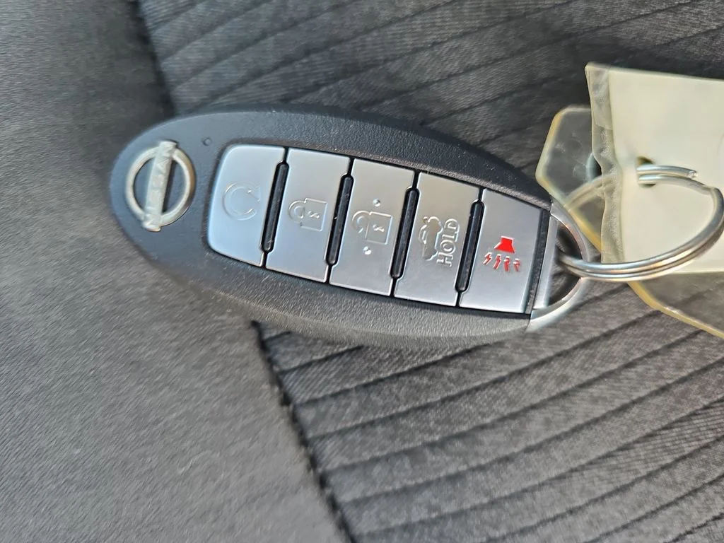 Used 2024  Nissan 2.5 SV image 34