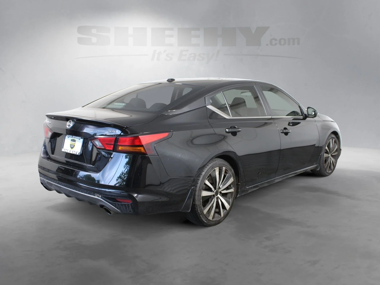 Used 2019 Black Nissan 2.5 SR image 10
