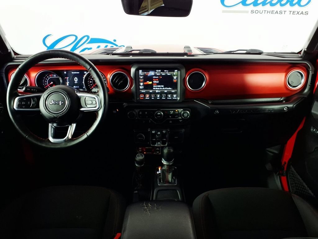 Used 2021 Firecracker Red Jeep Unlimited Rubicon image 13