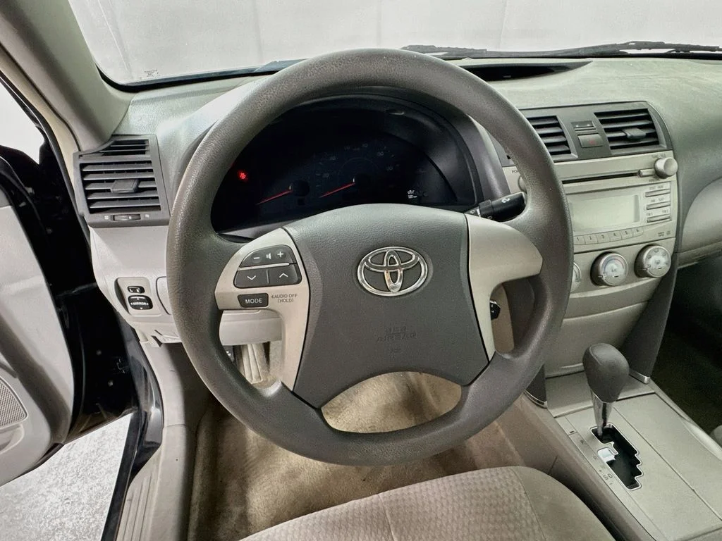 Used 2011 Black Toyota LE image 11