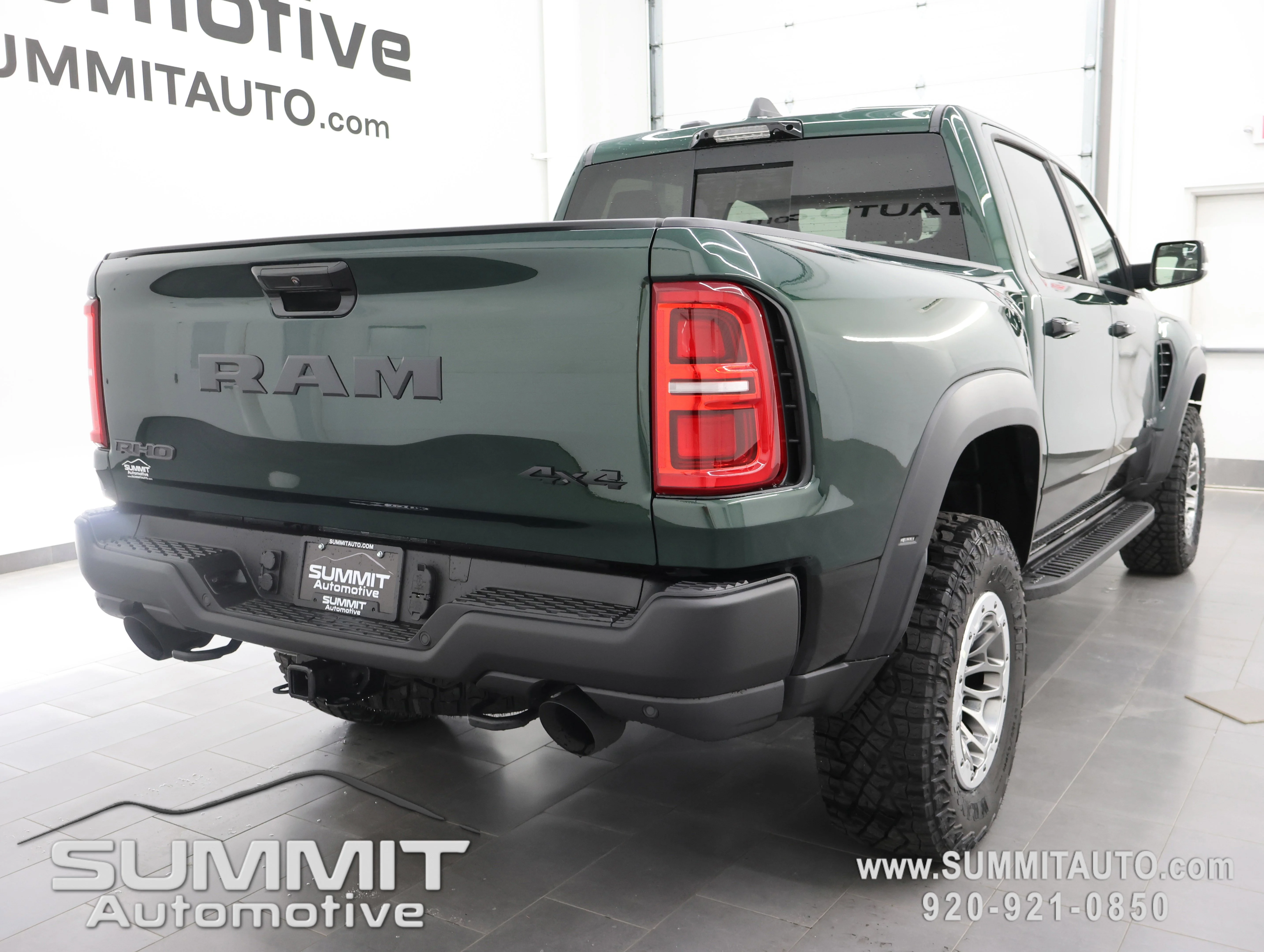 New 2026 Serrano-Green Metallic Exterior Paint RAM RHO image 4