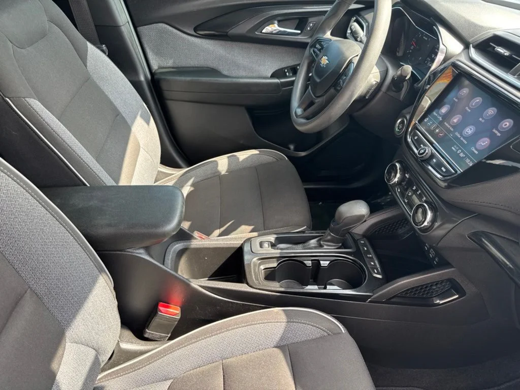 Used 2021 Mosaic Black Metallic Chevrolet LT image 27