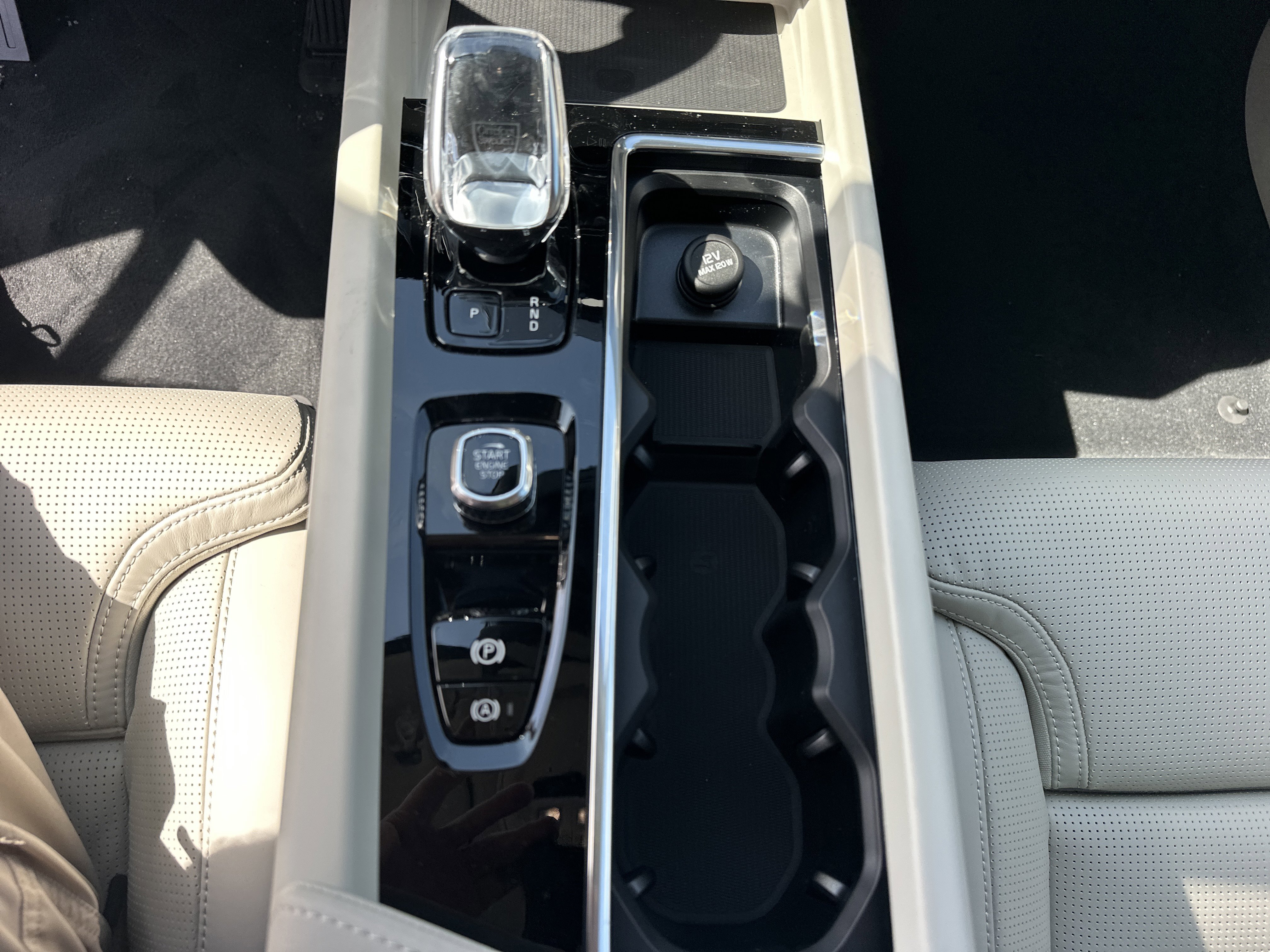 New 2026 Aurora Silver Volvo Ultra image 23