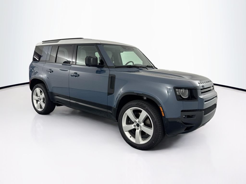 New 2026 Tasman Blue Land Rover X-Dynamic SE image 3