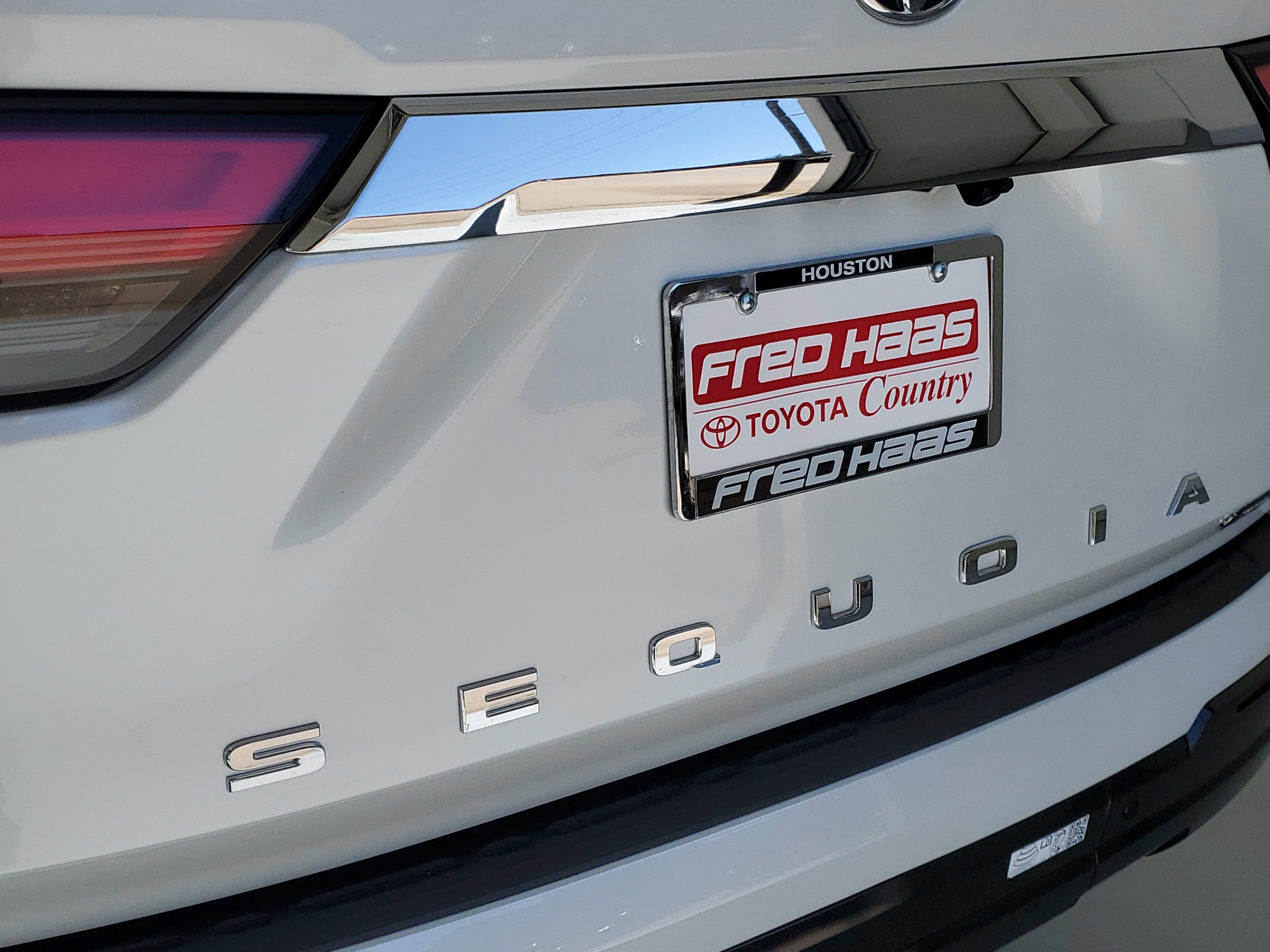 New 2026 Wind Chill Pearl <sup>1</sup> Toyota  1794 Edition image 9
