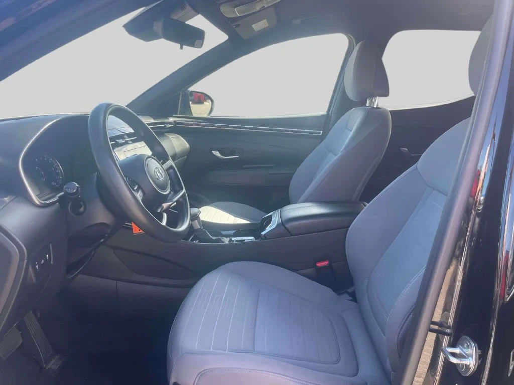 Certified Used 2023 Black Hyundai SE image 16