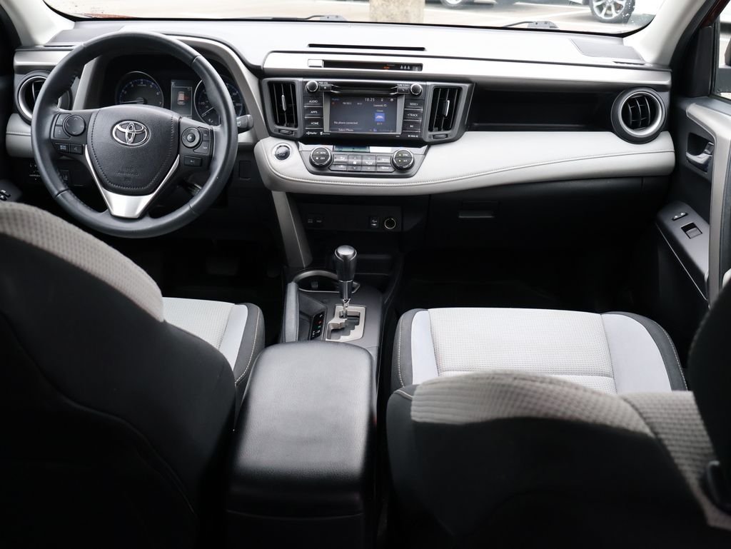 Used 2018 Red Toyota XLE image 13