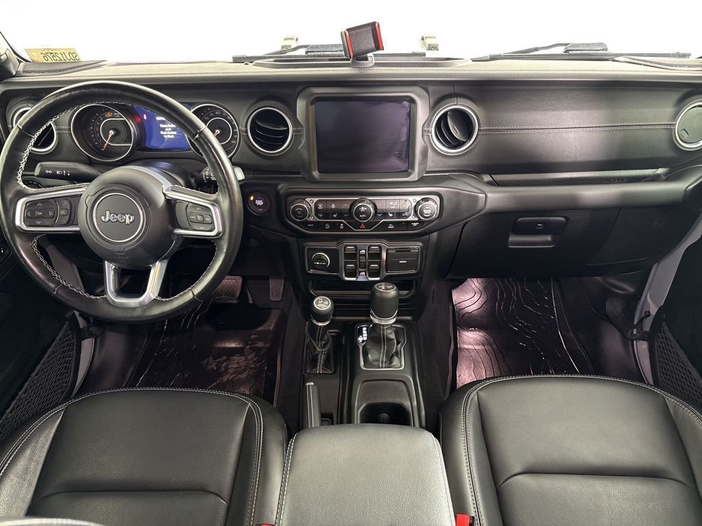 Used 2022 Silver Jeep Unlimited Sahara image 13