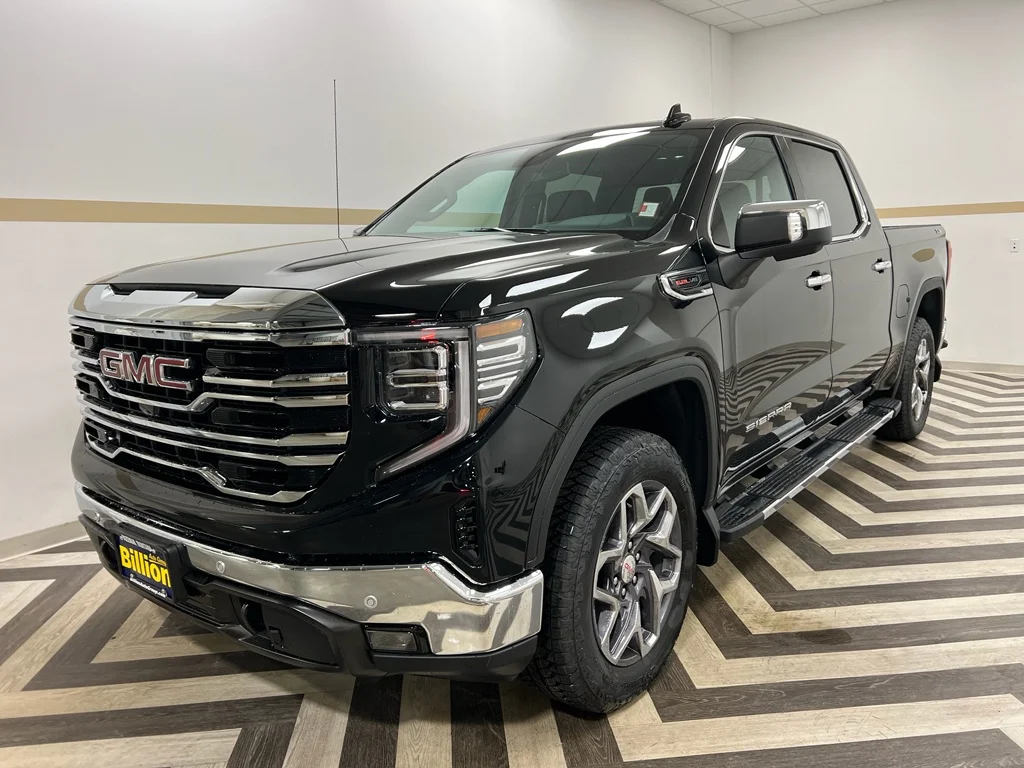 2026 GMC Sierra 4WD Crew Cab Short Box SLT's photo