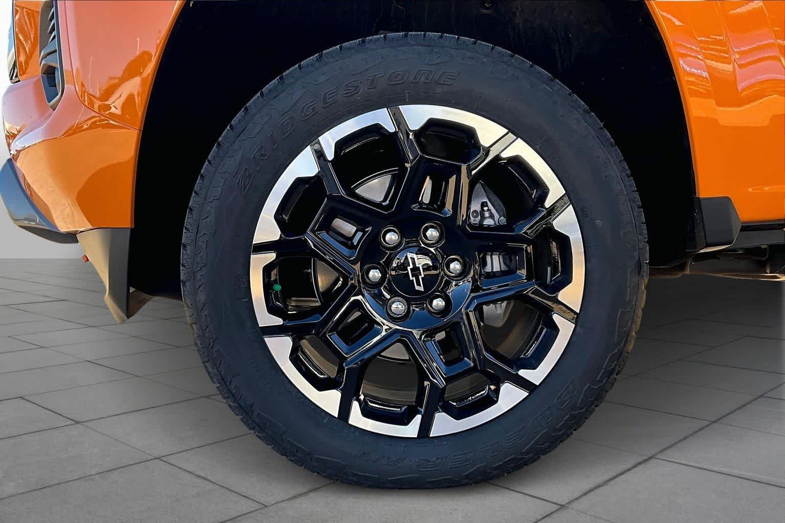 2026 Chevrolet Colorado Z71 - Photo 12