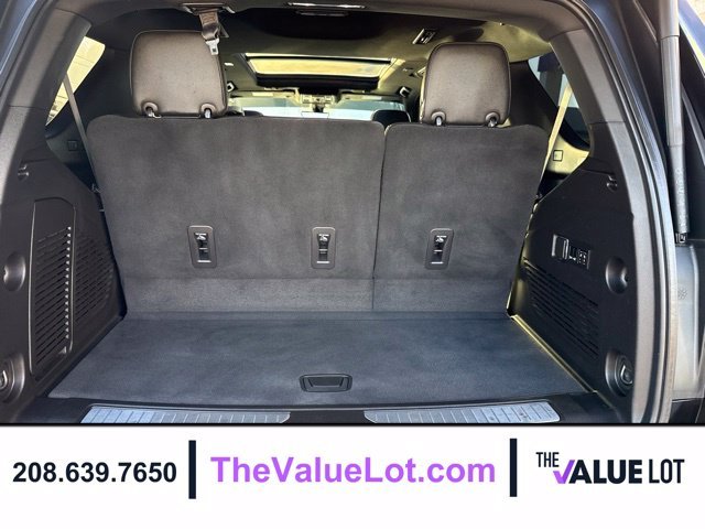 Used 2021  Chevrolet High Country image 21