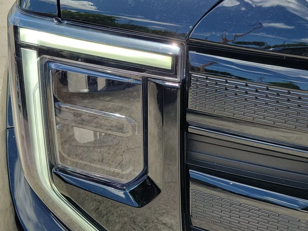 Used 2023 Black GMC Elevation image 10