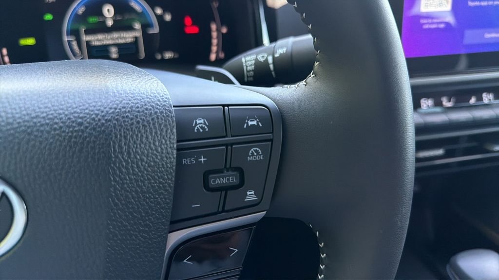Used 2025 White Toyota SE image 23