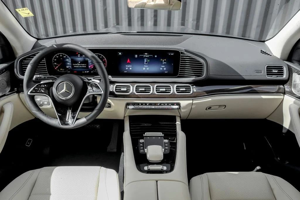 New 2026 Selenite Grey Metallic Mercedes-Benz GLS 450 image 23