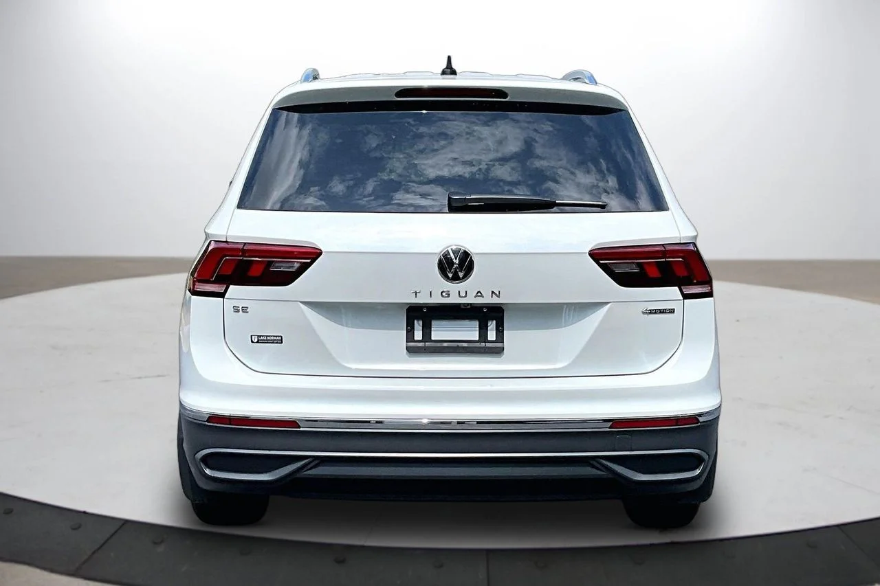 Certified Used 2023  Volkswagen 2.0T SE image 8