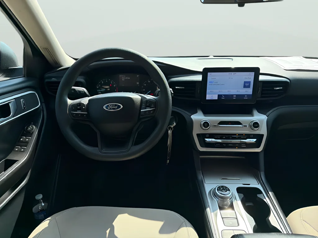 Used 2021 Silver Ford Base image 27