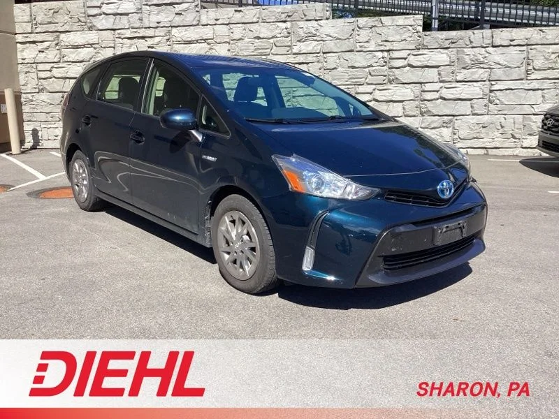 Used 2017  Toyota Four image 1