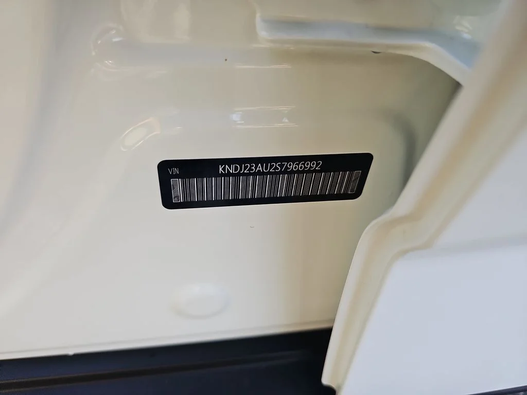 Used 2025 White Kia LX image 33