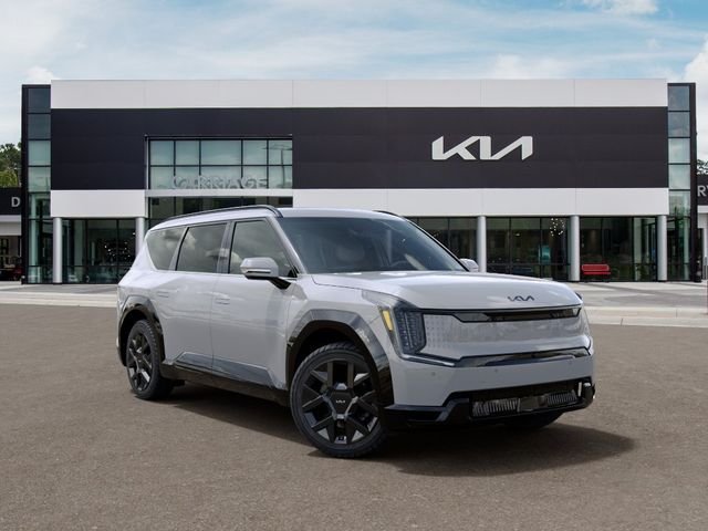 New 2026 Wolf Gray Kia Land AWD image 8