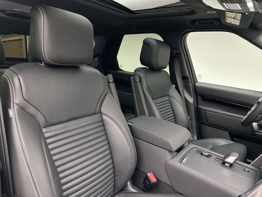 New 2027 Fuji White Land Rover S image 6