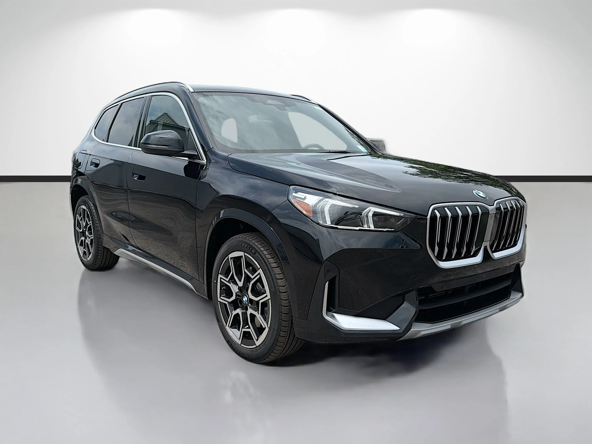 New 2026 Black Sapphire Metallic BMW xDrive28i image 1